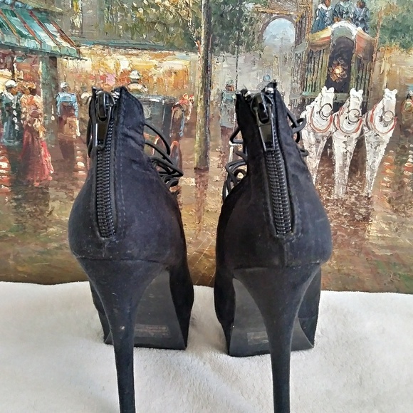 Qupid Platform Suede Black High Heels. Woman Shoe - Picture 3 of 5